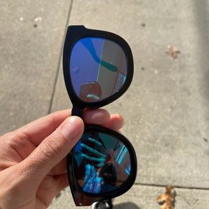 Black wild box sunglass blue tint mirror glasses very good condition